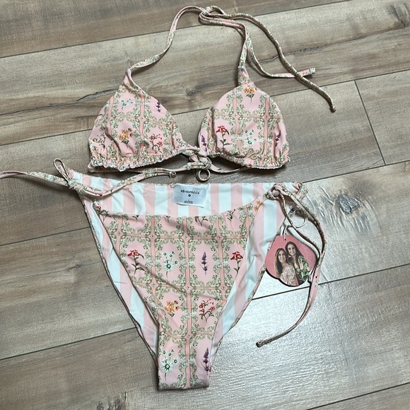 NWT Agua Bendita x Target Dainty Floral/Stripe Reversible Triangle Bikini Sz L - Picture 15 of 16